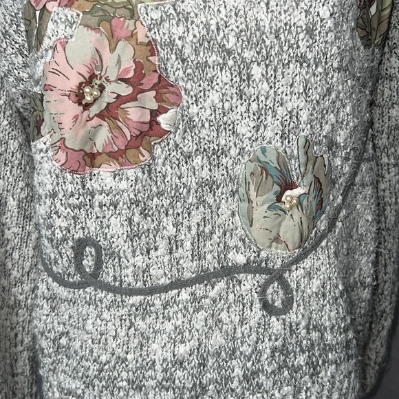Vintage Penbrooke Lane Floral Sweater with Pearl Embellishment - size Medium - Picture 6 of 11